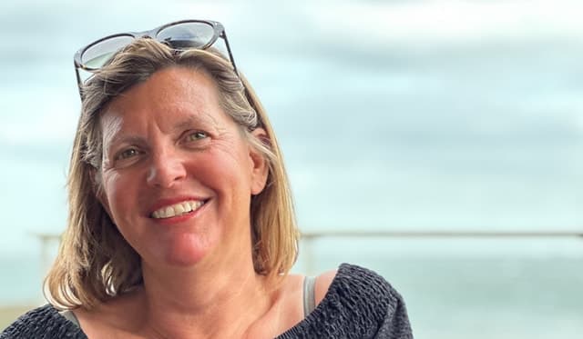 Esthel Vandenbulcke, Commerciële opvolging & klantrealiteit